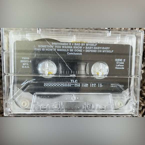 2 1990s R&B cassettes, 1 new, 1 GUC, TLC & Boyz 2 Men - Picture 5 of 5